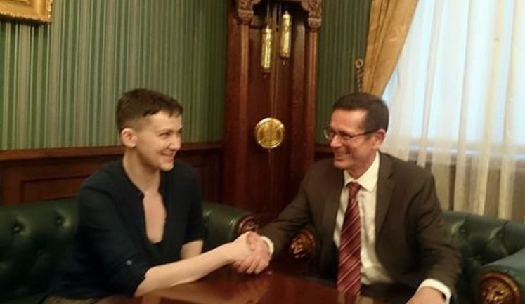 Савченко обговорила з помічником генсека ООН Шимоновичем звільнення полонених. ФОТО