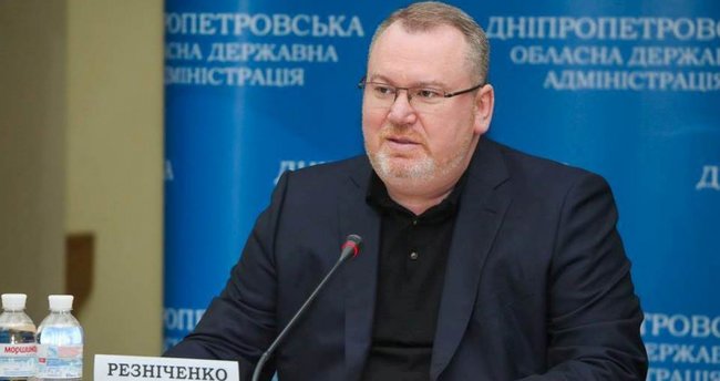 Зеленський вперше пішов на конфлікт із Коломойським 03