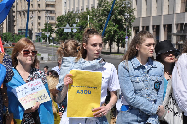 Anniversary of order to withdraw from Azovstal: march We are waiting for home of heroes of Mariupol took place in center of Kyiv 28