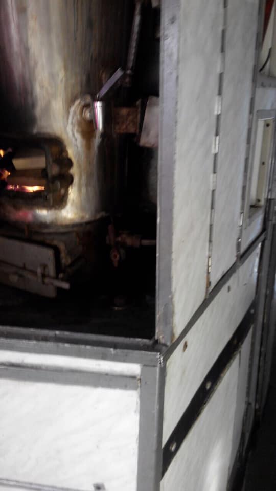 Грязь, ржавчина, клей на окнах: новый сезонный поезд Одесса-Ковель возмутил соцсети 09