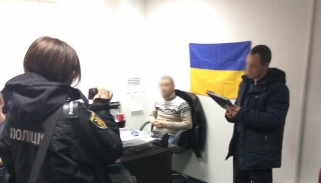Киберполиция задержала организаторов мошеннических бирж 04