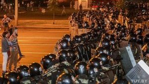 Штаб Тихановской ночью забаррикадировался из-за опасений задержаний