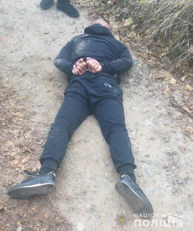 Росіянина, який утік під час транспортування в СІЗО, затримали в полі під Васильковом 04