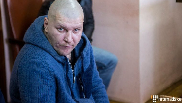 Суд виправдав ексберкутівця Хандрикіна, якого звинувачували у побитті активістів Євромайдану на колонаді стадіону "Динамо". ВIДЕО
