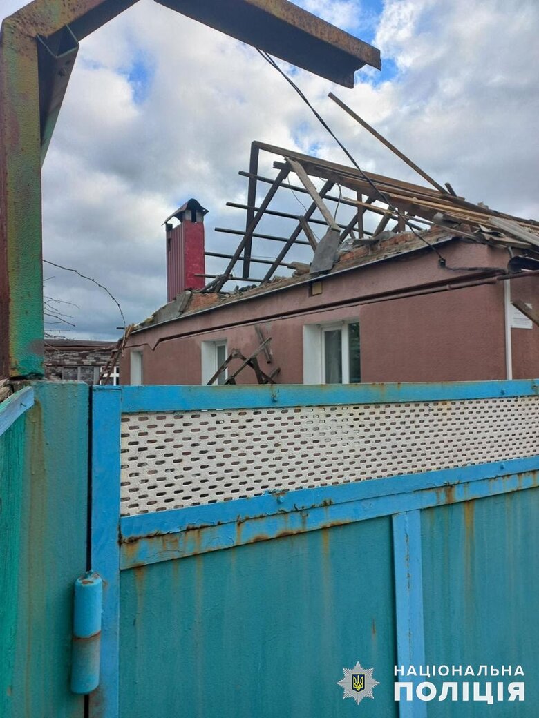 Наслідки ворожих обстрілів Донеччини: під вогнем опинилися 9 населених пунктів 02