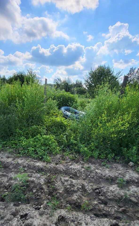 Група чоловіків хотіли переплисти Тису на надувному човні