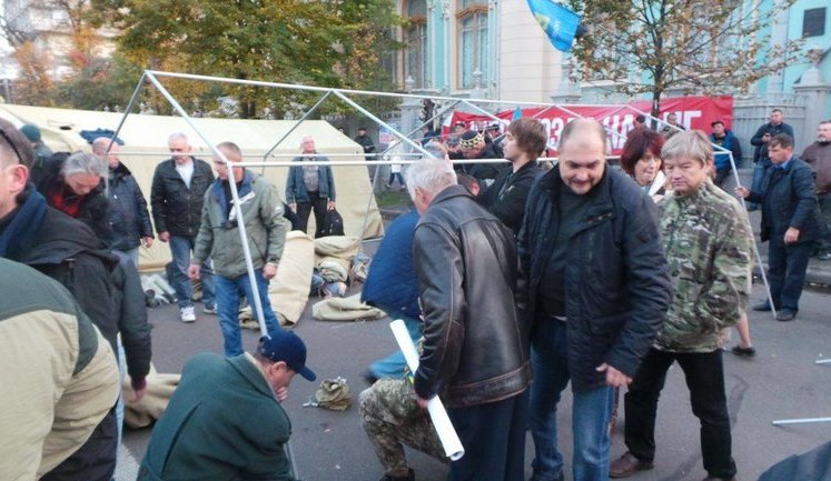 Проблемы и парадоксы акции 17 октября
