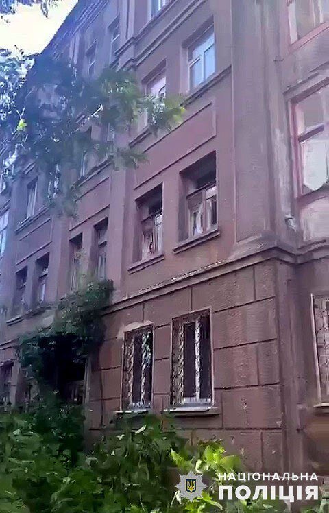 Обстріли Донеччини 6 вересня: У Покровську пошкоджено заклад освіти