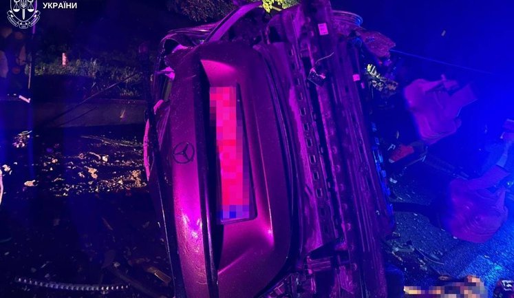 Drunk driver caused fatal road accident in Lviv region and fled scene: three underage girls were killed, perpetrator has already been detained. VIDEO+PHOTOS