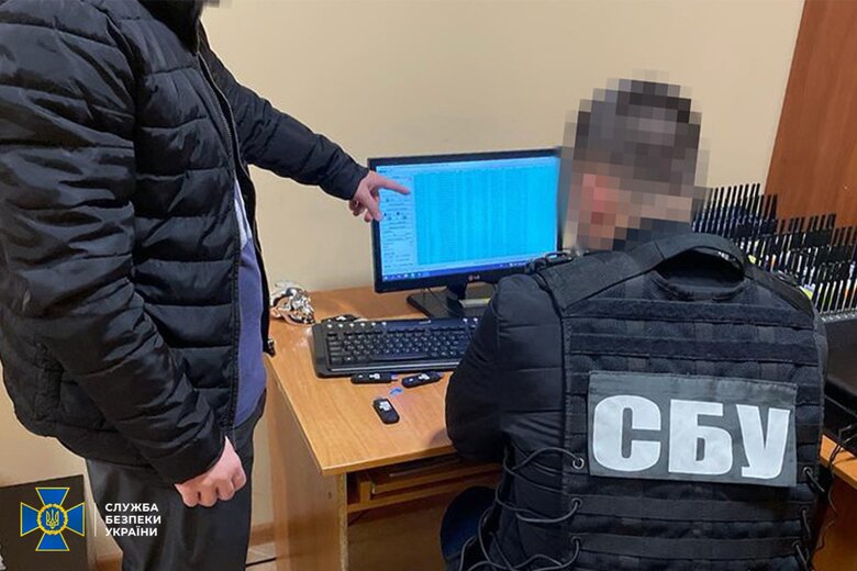 3 тысячи фейковых аккаунтов для информдиверсий против Украины: ликвидирована ботоферма в Кропивницком, - СБУ 01