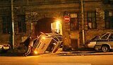 Леня Ё****ый объявил войну милиции: в Питере перевернуты десяток патрульных машин. ВИДЕО.