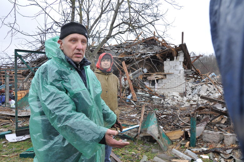 Кількаметрові вирви та зруйновані вщент будинки: Наслідки обстрілу Чернігова російськими окупантами 76