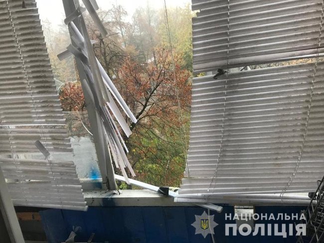 В многоэтажке Луцка произошел взрыв: пострадал один человек, - полиция 01