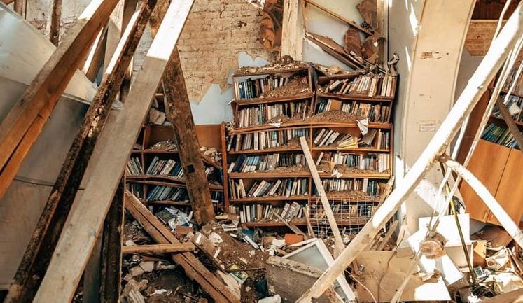 Як видати власну книгу про війну? Ми запитали у видавництв та у військових письменників
