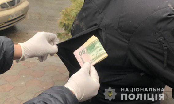 Офицер полиции задержан в Одессе при получении 500 долл. взятки за закрытие уголовного дела 02