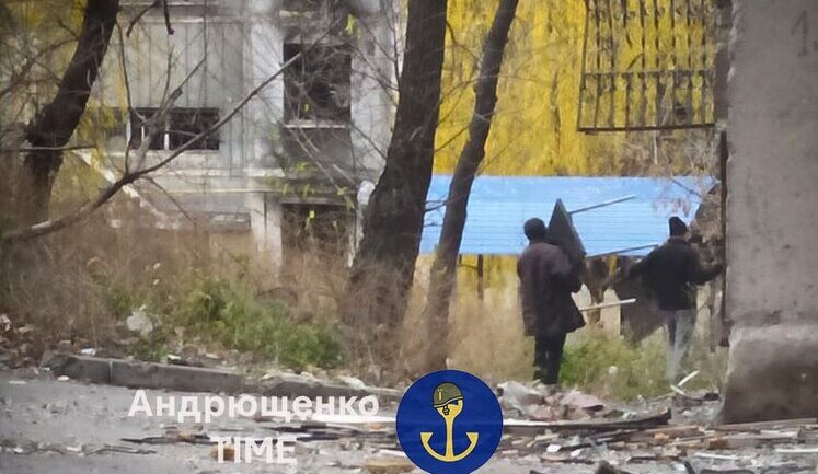 Looting is unofficially allowed in Mariupol, - Andriushchenko. PHOTOS
