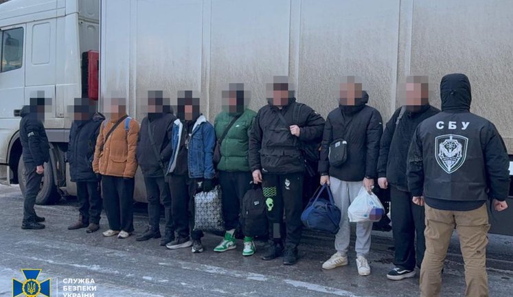 Обучение за взятки, поддельные документы и медсправки: разоблачено еще 9 "уклонистских схем" в разных регионах Украины, - СБУ. ФОТОрепортаж