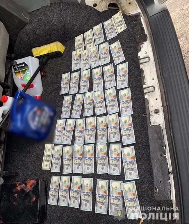 Предприниматель предлагал начальнику управления защиты экономики волынской полиции $5 тысяч за прекращение расследования против него 02 Предприниматель предлагал начальнику управления защиты экономики волынской полиции $5 тысяч за прекращение расследования против него 02