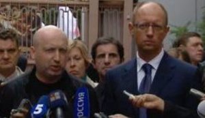 Лидеры оппозиции призывают Тимошенко прекратить голодовку: "Она нам нужна живая и здоровая". ВИДЕО