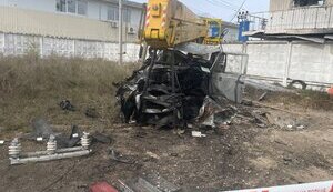 Car hit by anti-tank mine explodes in Makariv, Kyiv region, injuring 3 people. PHOTO