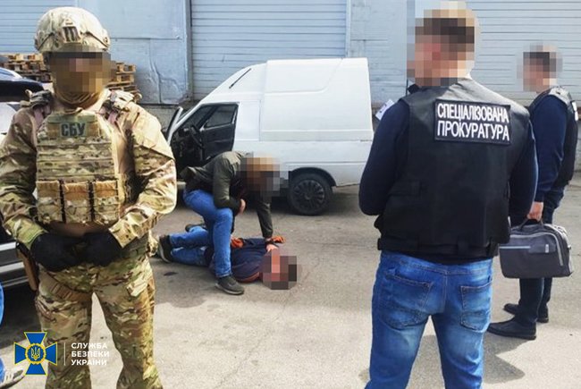 Офіцер Нацгвардії торгував зброєю в Черкасах, - СБУ 06