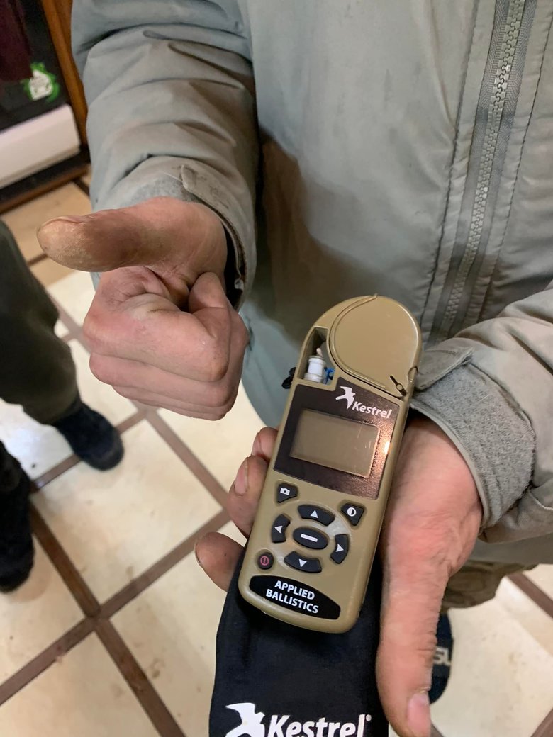 Добровольцам на фронт передали квадрокоптер с тепловизионной камерой, метеостанцию ​​Kestrel, большой телевизор и вкусности, - волонтер Толмачева 04