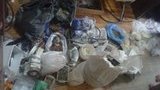 Прокуратура ліквідувала на Волині підпільний цех, з якого вилучено 65 кг бурштину. ФОТОрепортаж
