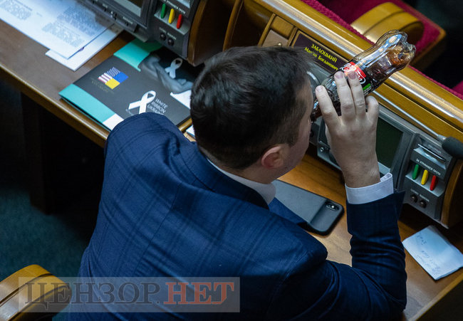 Шепчущий Тимошенко Власенко, услуга Арахамии Геращенко и веселящая газета для Голоса, - день работы ВР 4 декабря 20