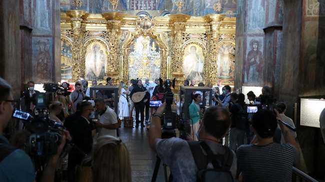 Виставка раритетів Гетьманщини відкрилася в Софії Київській 03