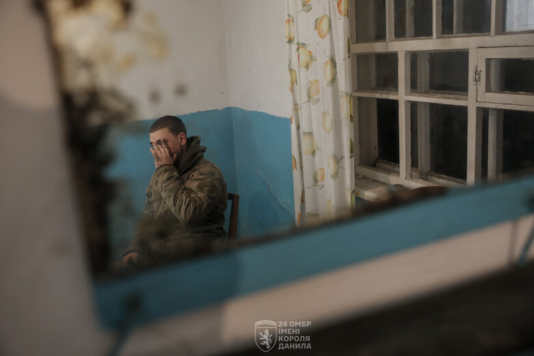 Soldiers of the 24th Brigade captured paratroopers of the 98th Division of the Russian Federation.