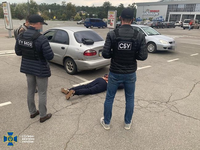 Чиновники Госпродпотребслужбы Киевщины вымогали $4 тыс. за получение разрешительных документов на реализацию продукции, - СБУ 04