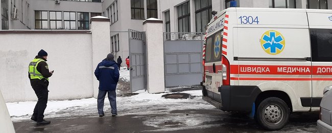 Жінка, яка перехворіла на коронавірус, випала з вікна Держпрому в Харкові 03