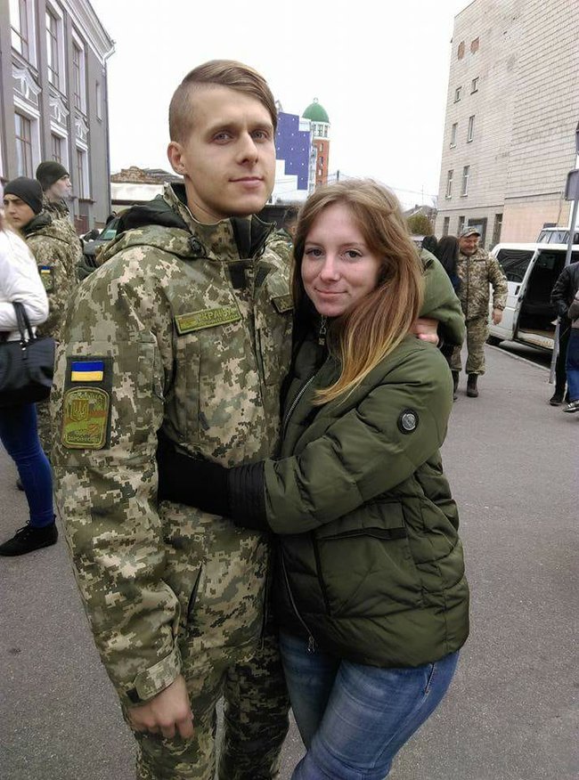 Потерявшая ногу на войне Ольга Бенда: Я лежала на руках у хлопцев, просила: Дайте воды. Они поили меня из фляжки и отводили глаза… 03