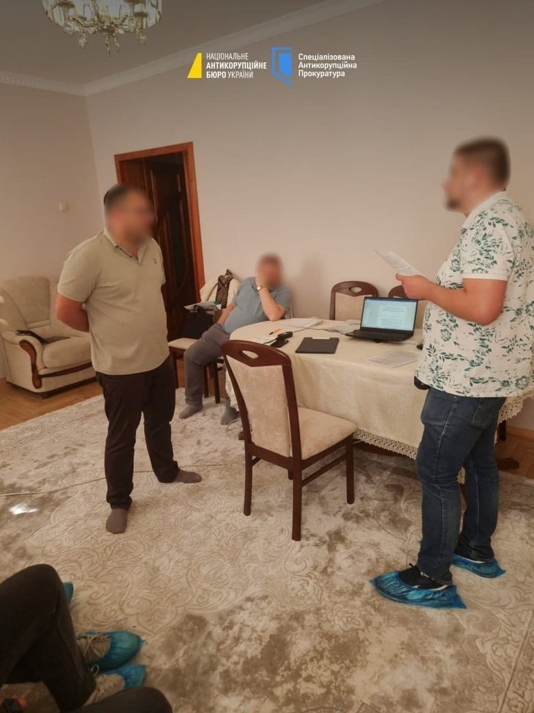 Налоговиков в Тернопольской области уличили во взяточничестве