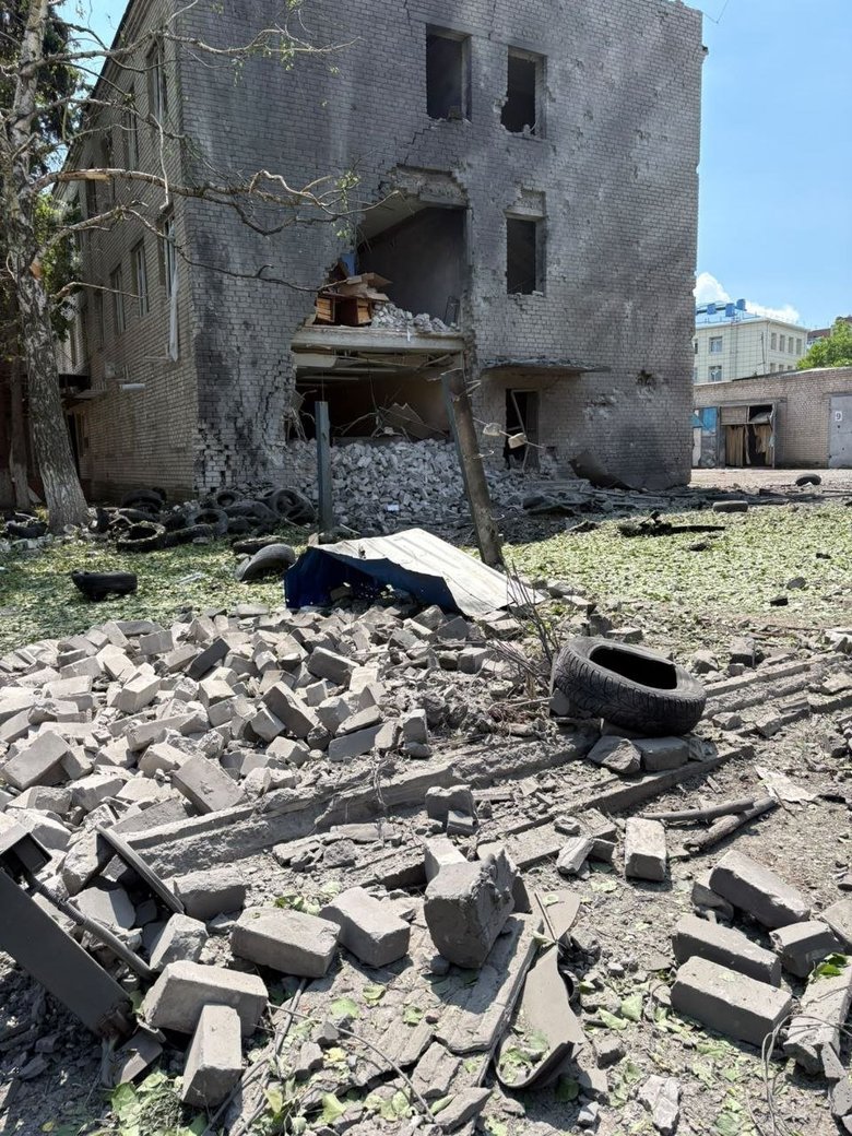 Sloviansk'янськ після обстрілу