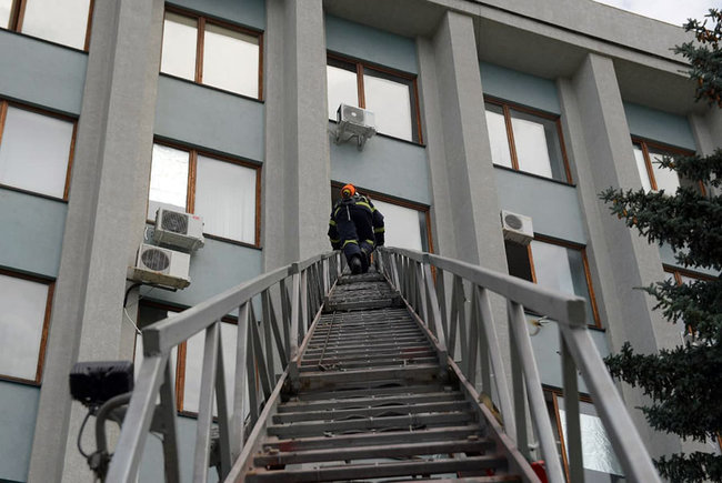 Навчання в Рівному: ОДА звільняли від терористів 04