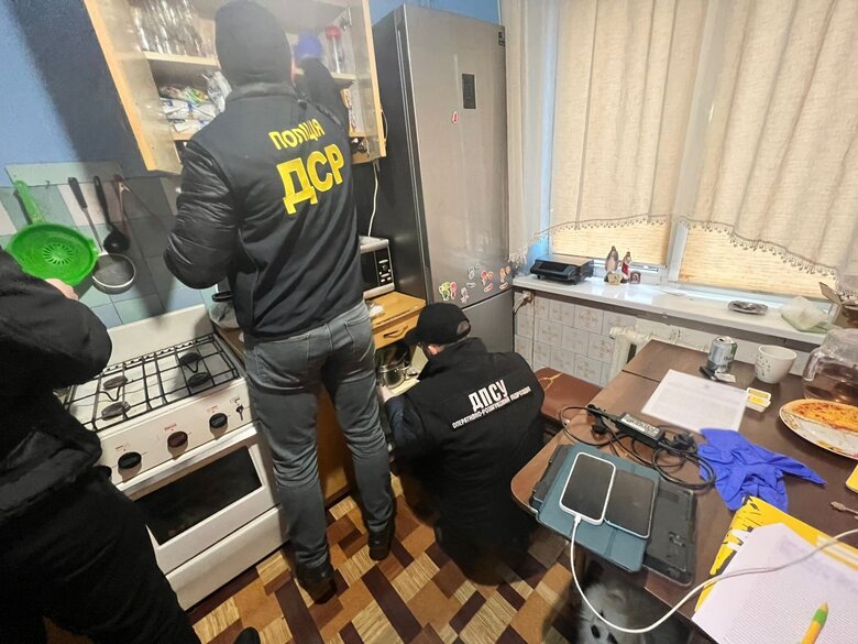 Переправляв ухилянтів через систему Шлях