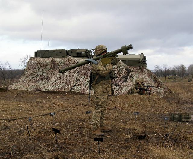 Зенітники провели тактичні навчання на Дніпропетровщині 01 Зенітники провели тактичні навчання на Дніпропетровщині 01
