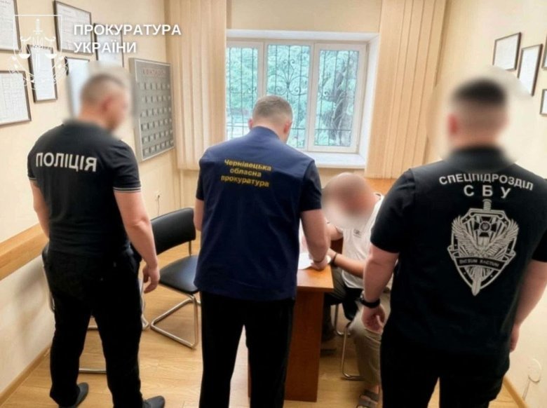 Адвокату из Буковины грозит до 11 лет лишения свободы за схему с гуманитарными автомобилями