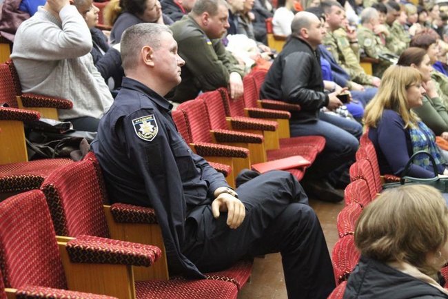У Дніпрі нагородили робітників війни - Народних Героїв України 17