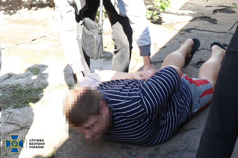 Коригувальника ракетних ударів РФ по Слов’янську засудили до 12 років тюрми, - СБУ 02 Коригувальника ракетних ударів РФ по Слов’янську засудили до 12 років тюрми, - СБУ 02