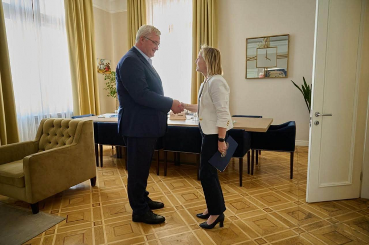 Девіс