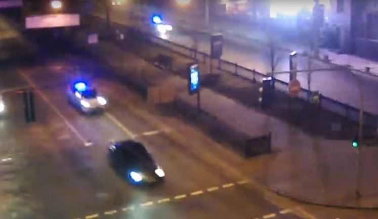 В сети появилось видео с фрагментом ночной погони за BMW в Киеве. ВИДЕО