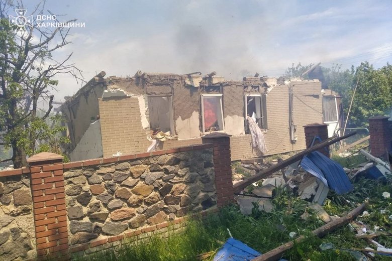 Жінка загинула під завалами після удару дронів РФ по Куп’янському району