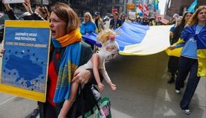 Американские матери вышли на марш в поддержку Украины. ФОТО