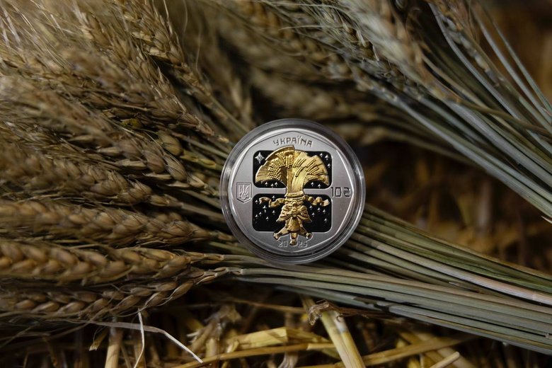 НБУ випустив нову пам'ятну монету "Дух Різдва"