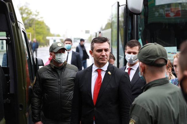 Скандальний слуга Тищенко приступив до перевірок закарпатської митниці 03