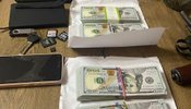 Прокурор та адвокат підбурювали надати 3,5 млн доларів хабаря