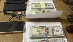 Прокурор та адвокат підбурювали надати 3,5 млн доларів хабаря