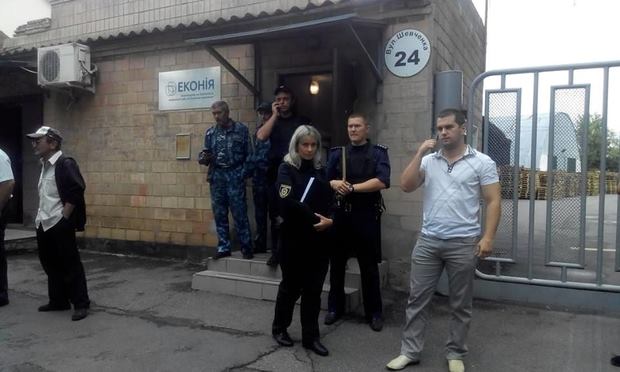 Відбувається спроба рейдерського захоплення ТОВ Еконія в Золотоноші. Громада намагається захистити завод, - Соколовський 01 Відбувається спроба рейдерського захоплення ТОВ Еконія в Золотоноші. Громада намагається захистити завод, - Соколовський 01